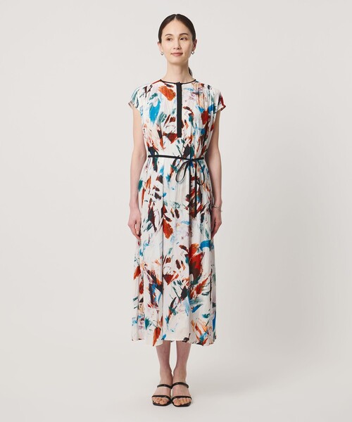 UNITED ARROWS(ユナイテッドアローズ)の「Spiree ギャザー フレンチスリーブ ワンピース(ワンピース・レディース・その他7/その他5/その他2/その他1/ネイビー・FREE)」の15枚目の写真