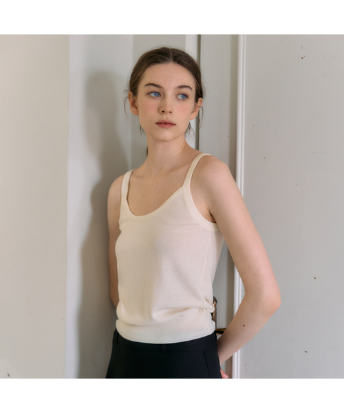 Ellioti(エリオティ)の「Pera Set-up Knit Sleeveless_3Color(Tシャツ/カットソー・レディース・ブラック/アイボリー/チャコール・FREE)」の2枚目の写真
