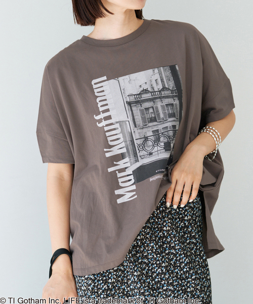 IENA（イエナ）の「《追加》LIFE PICTURE COLLECTION　PHOTO Tシャツ（Tシャツ/カットソー・レディース・ブラック系その他/ホワイト・FREE）」の7枚目の写真