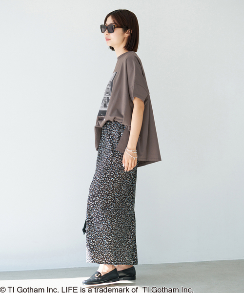 IENA（イエナ）の「《追加》LIFE PICTURE COLLECTION　PHOTO Tシャツ（Tシャツ/カットソー・レディース・ブラック系その他/ホワイト・FREE）」の13枚目の写真