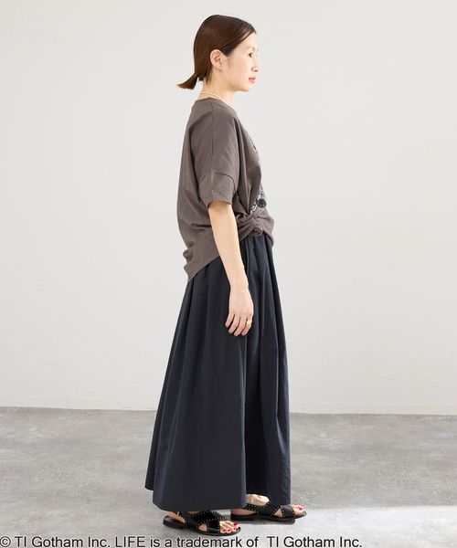 IENA（イエナ）の「《追加》LIFE PICTURE COLLECTION　PHOTO Tシャツ（Tシャツ/カットソー・レディース・ブラック系その他/ホワイト・FREE）」の17枚目の写真