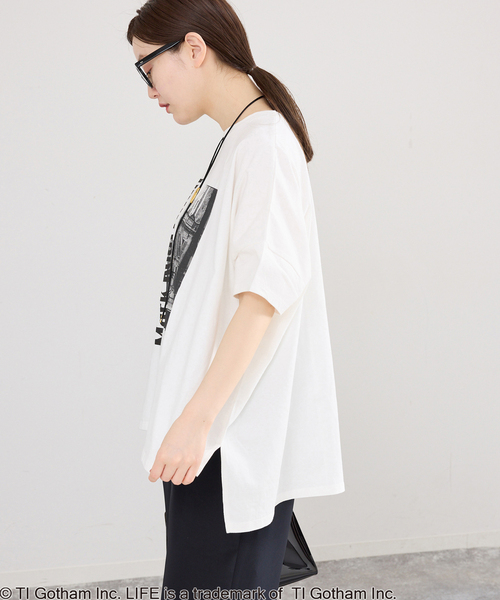 IENA（イエナ）の「《追加》LIFE PICTURE COLLECTION　PHOTO Tシャツ（Tシャツ/カットソー・レディース・ブラック系その他/ホワイト・FREE）」の20枚目の写真