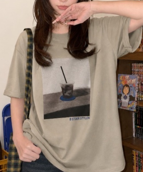 DIAVEL（ディアベル）の「[3color]コーヒーフォトプリントTシャツ（Tシャツ/カットソー・レディース・ベージュ/ホワイト/ブラック・M）」の3枚目の写真