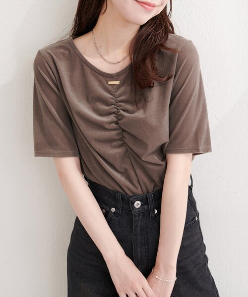 natural couture(ナチュラルクチュール)の「シアーベロアギャザーT(Tシャツ/カットソー・レディース・ブルー/オフホワイト/ブラック/グレイッシュベージュ/ブラウン/ボルドー/ピンク/ネイビー/ミント・FREE)」の4枚目の写真