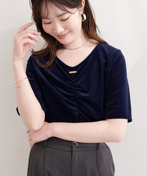 natural couture(ナチュラルクチュール)の「シアーベロアギャザーT(Tシャツ/カットソー・レディース・ブルー/オフホワイト/ブラック/グレイッシュベージュ/ブラウン/ボルドー/ピンク/ネイビー/ミント・FREE)」の6枚目の写真