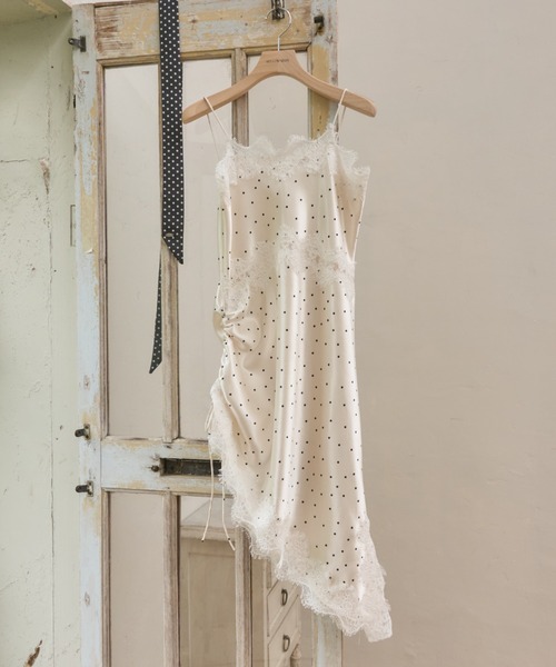 mellowneon(メロウネオン)の「ドロストサテンレースキャミワンピース/ドット(ワンピース・レディース・オフホワイト/ドット・FREE)」の14枚目の写真