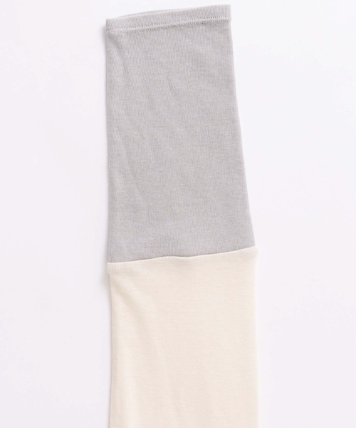 WHYTO.(ホワイト)の「「WHYTO. / ホワイト」front button turtleneck(Tシャツ/カットソー・レディース・ライム/レッド/オフホワイト/ブラック・36/38)」の17枚目の写真