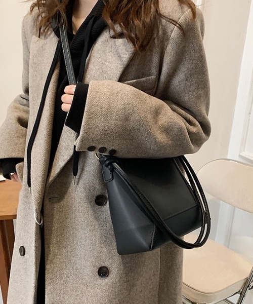 HAILY(ヘイリー)の「同素材ポーチ付き2WAYミニショルダーバッグ(ショルダーバッグ・レディース・ダークブラウン/ブラック・FREE)」の15枚目の写真