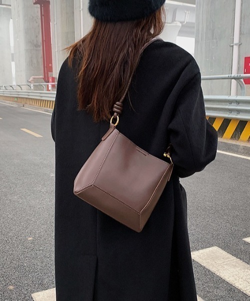 HAILY(ヘイリー)の「同素材ポーチ付き2WAYミニショルダーバッグ(ショルダーバッグ・レディース・ダークブラウン/ブラック・FREE)」の22枚目の写真
