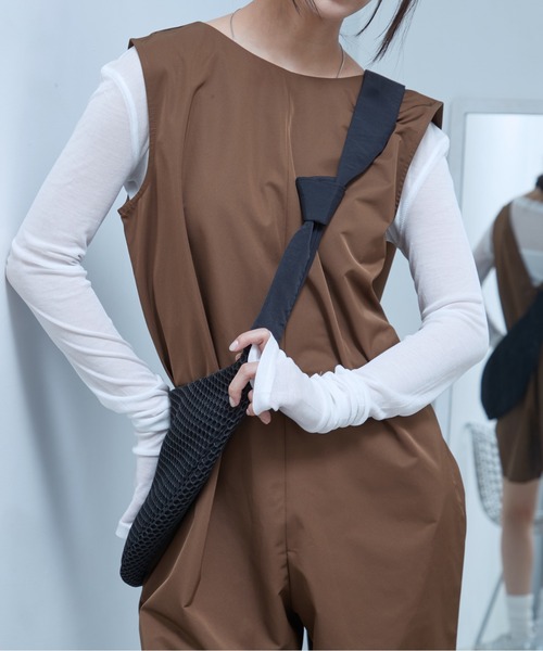 OFROOM(オフルーム)の「Mesh Moon Bag|メッシュムーンバッグ(ショルダーバッグ・レディース・ブラック/ベージュ・ONESIZE)」の12枚目の写真