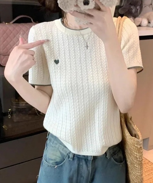 Beststore(ベストストア)の「ハート刺繍 配色サマーニットトップス 半袖 ケーブル編み クルーネック プルオーバー フレンチガーリー(Tシャツ/カットソー・レディース・ブラック/グレー/アイボリー/ブルー・FREE)」の2枚目の写真