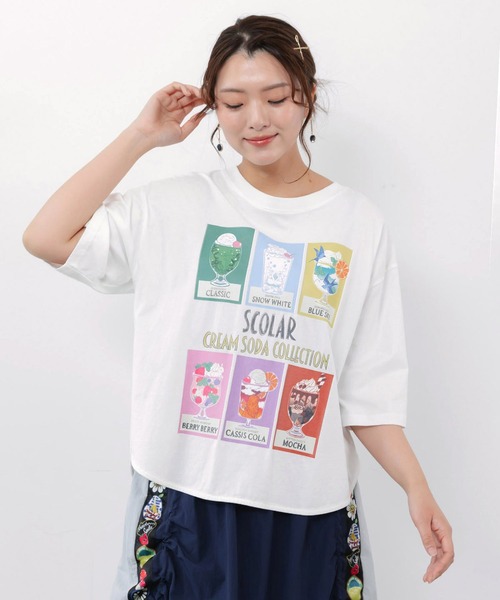 ScoLar(スカラー)の「ScoLar(スカラー) スカラークリームソーダコレクション柄Tシャツ(Tシャツ/カットソー・レディース・オフホワイト/ブラック・MEDIUM)」の1枚目の写真
