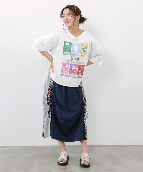 ScoLar(スカラー)の「ScoLar(スカラー) スカラークリームソーダコレクション柄Tシャツ(Tシャツ/カットソー・レディース・オフホワイト/ブラック・MEDIUM)」の4枚目の写真