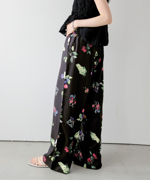 AMELY（エミリー）の「フラワープリントワイドパンツ（その他パンツ・レディース・ブラック/ホワイト・M/L）」の11枚目の写真