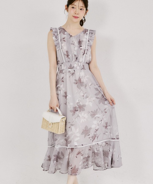 tocco closet(トッコ クローゼット)の「ハシゴレース切り替えシアーチェックフラワープリントワンピース(ワンピース・レディース・モカ/ブルー・M)」の1枚目の写真