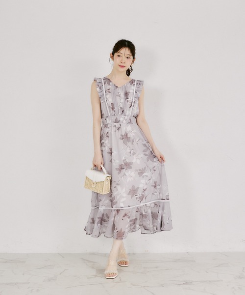 tocco closet(トッコ クローゼット)の「ハシゴレース切り替えシアーチェックフラワープリントワンピース(ワンピース・レディース・モカ/ブルー・M)」の3枚目の写真
