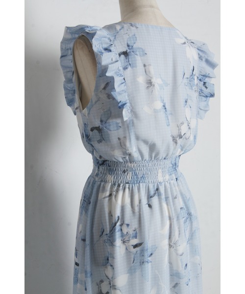 tocco closet(トッコ クローゼット)の「ハシゴレース切り替えシアーチェックフラワープリントワンピース(ワンピース・レディース・モカ/ブルー・M)」の16枚目の写真