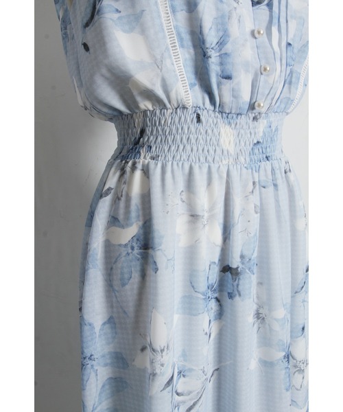 tocco closet(トッコ クローゼット)の「ハシゴレース切り替えシアーチェックフラワープリントワンピース(ワンピース・レディース・モカ/ブルー・M)」の10枚目の写真