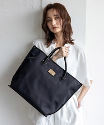 VitaFelice（ヴィータフェリーチェ）の「2wayツイルトートバッグ 扇形 ゴールドプレート（トートバッグ）」