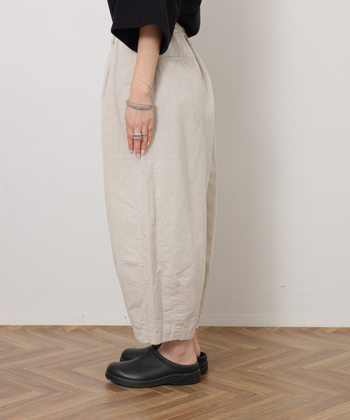 JOURNAL STANDARD LUXE（ジャーナルスタンダード　ラックス）の「CLウェザー タックワークパンツ（その他パンツ・レディース・ブラック/アイボリー・FREE）」の20枚目の写真