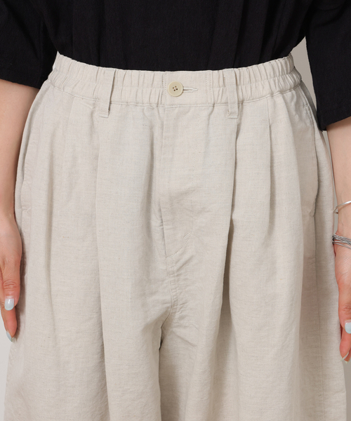 JOURNAL STANDARD LUXE（ジャーナルスタンダード　ラックス）の「CLウェザー タックワークパンツ（その他パンツ・レディース・ブラック/アイボリー・FREE）」の22枚目の写真