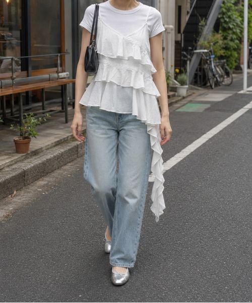 KONVINI(コンビニ)の「【KONVINI select】アシンメトリーティアードフリルキャミソール バレエコア 重ね着(キャミソール・レディース・ホワイト/ピンク・FREE)」の1枚目の写真