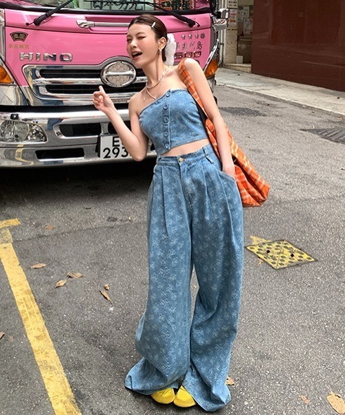 FAVORITO(ファヴォリート)の「ベアトップスワイドパンツセットアップ(セットアップ・レディース・ブルー・L/M/S)」の2枚目の写真