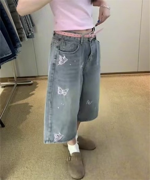 Dream garden(ドリームガーデン)の「蝶刺繍7分丈デニムパンツ(デニムパンツ・レディース・ブルー・S/XL/M/L)」の11枚目の写真