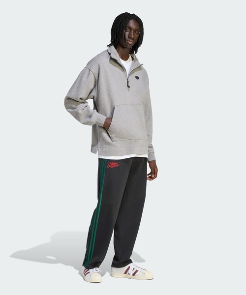 adidas(アディダス)の「90s オルタナティブ スポーツ ハーフジップ グラフィック フリース スウェットシャツ / アディダスオリジナルス adidas Originals(スウェット・メンズ・グレー・XX-LARGE/3XL/SMALL/MEDIUM/LARGE/X-LARGE/X-SMALL)」の3枚目の写真