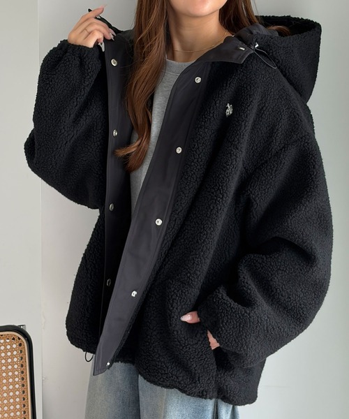 U.S. POLO ASSN.(ユーエスポロアッスン)の「GeeRA別注【U.S. POLO ASSN.】オーバーサイズボアブルゾン(ブルゾン・レディース・ブラック/アイボリー・X-LARGE/LARGE/MEDIUM)」の2枚目の写真