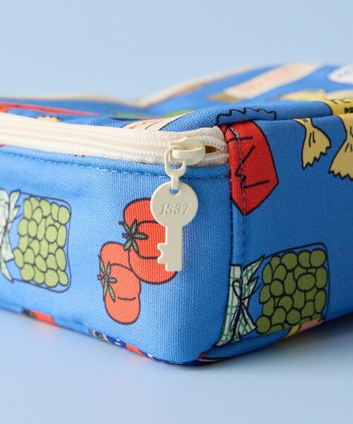 BIRTHDAY BAR(バースデイバー)の「【OOHLALA/1537】SOFTY BLOCK POUCH(ポーチ・レディース・ブルー・0)」の8枚目の写真