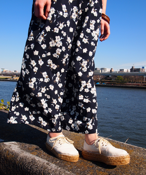 GAIMO（ガイモ）の「「gaimo/ガイモ」レースアップエスパドリーユシューズ/MASLIN51（スニーカー・レディース・シルバー/アイボリー/ネイビー/その他2/カモフラージュ/オレンジ/その他1・35/38/39/37/36）」の2枚目の写真