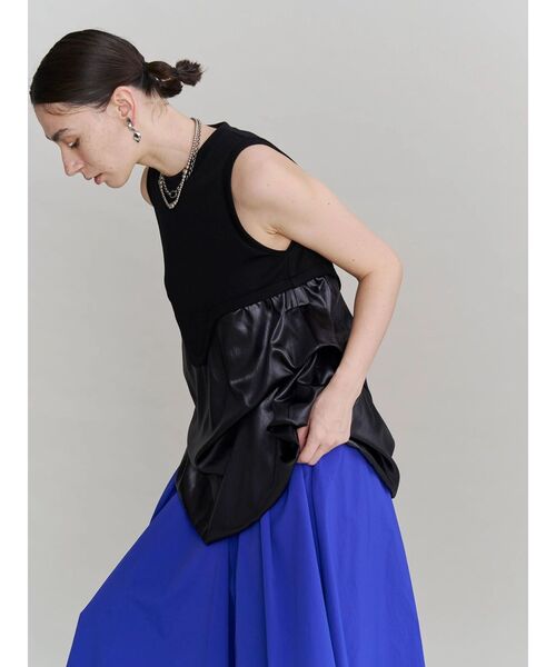 UN3D.(アンスリード)の「GLOSSY TUCK DRAPE TT / グロッシータックドレープタンクトップ(タンクトップ・レディース・その他1/ブラック・38/36)」の12枚目の写真