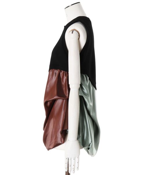 UN3D.(アンスリード)の「GLOSSY TUCK DRAPE TT / グロッシータックドレープタンクトップ(タンクトップ・レディース・その他1/ブラック・38/36)」の7枚目の写真
