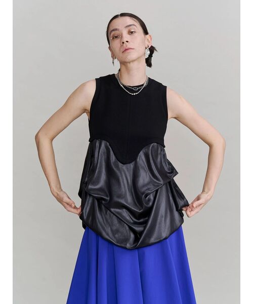 UN3D.(アンスリード)の「GLOSSY TUCK DRAPE TT / グロッシータックドレープタンクトップ(タンクトップ・レディース・その他1/ブラック・38/36)」の1枚目の写真