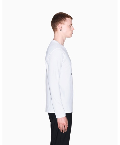 ARMANI EXCHANGE(アルマーニエクスチェンジ)の「【A|X アルマーニ エクスチェンジ】AXロゴ スリムフィット 長袖クルーネックTシャツ/SLIM(Tシャツ/カットソー・メンズ・ホワイト/ブラック・MEDIUM/LARGE/XX-LARGE/X-SMALL/X-LARGE/SMALL)」の10枚目の写真
