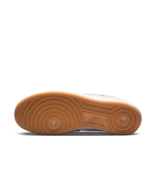 NIKE（ナイキ）の「NIKE/ナイキ ｴｱ ﾌｫｰｽ 1 07 LV8（スニーカー・メンズ・ベージュ・27cm/27.5cm/28cm/28.5cm/29cm/25cm/26cm/26.5cm）」の9枚目の写真