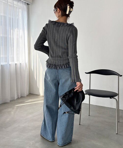 DouDou(ドゥドゥ)の「ベルト付デニムタックパンツ(デニムパンツ・レディース・ブルー/ブラック・38/36)」の18枚目の写真
