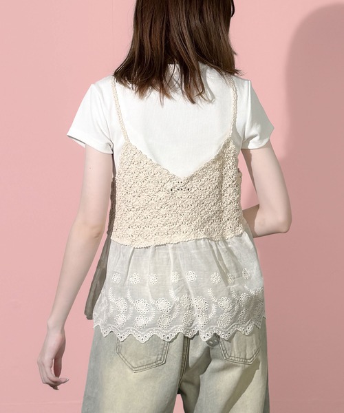 MAISON SELECT(メゾンセレクト)の「7E7 フラワー編みニット切替 レース刺繍キャミソールビスチェ(キャミソール・レディース・ホワイト/ベージュ・FREE)」の6枚目の写真