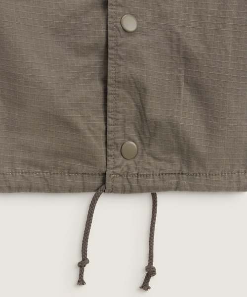 VANS(バンズ)の「TORREY リップストップ コーチジャケット / Torrey Coaches Ripstop Jacket VN000U399JC1(ブルゾン・メンズ・モカ・LARGE/MEDIUM/SMALL/X-LARGE)」の9枚目の写真