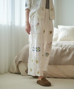 過去最安値限定お値下げエンブロイダリーパッチワークトラウザー　38 TODAYFUL/トゥデイフル】Embroidery Patchwork Trousers/エンブロイ