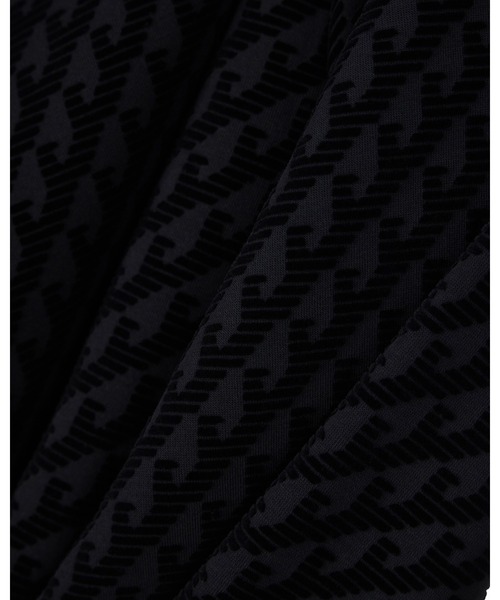 EMPORIO ARMANI(エンポリオアルマーニ)の「【エンポリオ アルマーニ】モノグラム スウェットシャツ ダブルジャージー(スウェット・メンズ・ブラック系/ネイビー系・X-SMALL/X-LARGE/SMALL/MEDIUM/LARGE)」の13枚目の写真