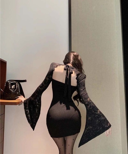 gossip!ロサンゼルス(ゴシップロサンゼルス)の「チョーカーネック 胸元カットアウト レースフレアスリーブ タイトミニワンピース レディース ブラック セクシー ボディコン パーティー デート(ワンピース・レディース・ブラック・S/M)」の15枚目の写真