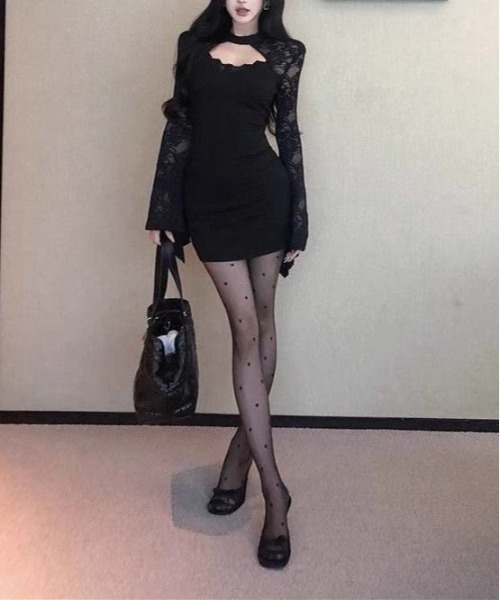 gossip!ロサンゼルス(ゴシップロサンゼルス)の「チョーカーネック 胸元カットアウト レースフレアスリーブ タイトミニワンピース レディース ブラック セクシー ボディコン パーティー デート(ワンピース・レディース・ブラック・S/M)」の17枚目の写真