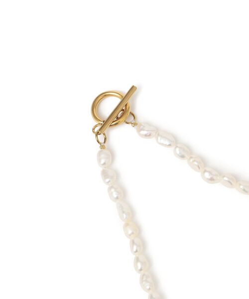 SHIPS(シップス)の「ミニ 淡水パール × ステンレス チェーン マルチ ネックレス(ネックレス・レディース・ゴールド・ONE SIZE)」の7枚目の写真