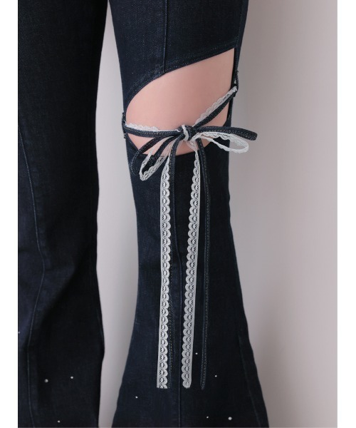 M me eme(エムミーエメ)の「Side cut lace ribbon denim(eme11164)(デニムパンツ・レディース・ネイビー/ブルー・XS/S/M)」の16枚目の写真