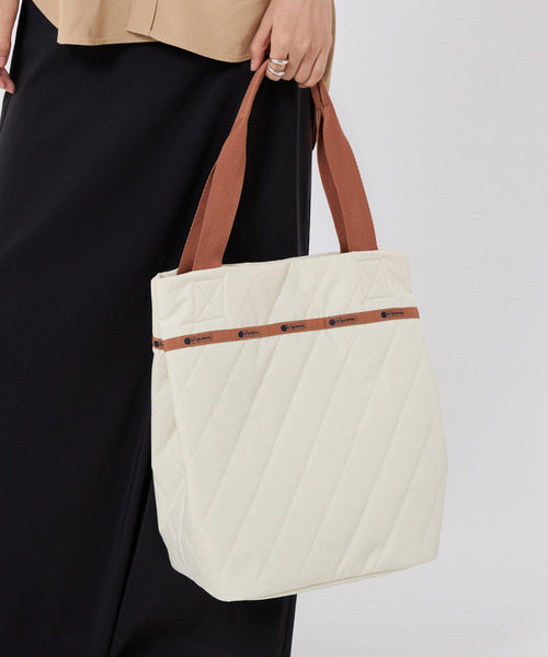 LeSportsac(レスポートサック)の「MARKET TOTE ムーンリットサンド(トートバッグ・レディース・ホワイト・FREE)」の2枚目の写真