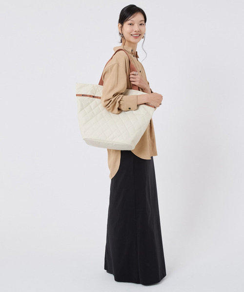 LeSportsac(レスポートサック)の「MARKET TOTE ムーンリットサンド(トートバッグ・レディース・ホワイト・FREE)」の3枚目の写真