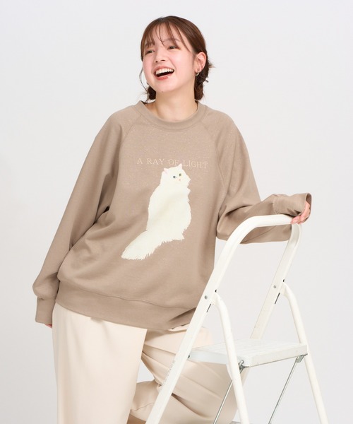 meeny miny（ミーニーマイニー）の「【よそんちの猫】白猫 ラメプルオーバー（スウェット・レディース・アイボリー/ベージュ・S-M）」の4枚目の写真