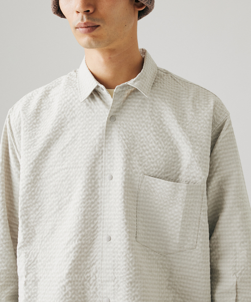 JOURNAL STANDARD(ジャーナルスタンダード)の「迷迭香 / マンネンロウ 別注 PR CHECK SHIRT(シャツ/ブラウス・メンズ・ライトグレー/ベージュ系その他/サックスブルー・2/3)」の5枚目の写真